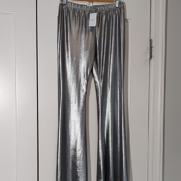 Rue21 Pants - NWT Rue 21 Shiny Silver Stretch Pants SZ M Rue21